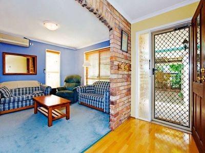 4 Justora Street, Rochedale South