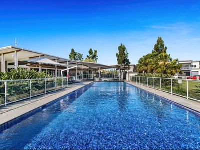 7 Marina Court, Hope Island