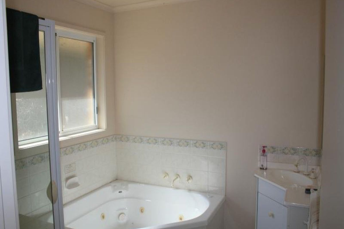 4 Chanro Court, Bonnie Doon