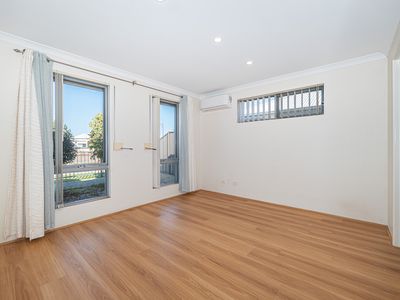 24 Figbird Way, Southern River