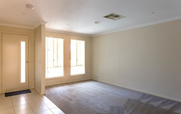 4 Gareth (Patrick) St, Cranbourne East
