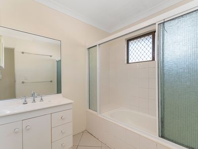 77 Yolanda Drive, Annandale