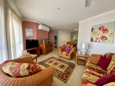 6 Nissen Court, Urraween