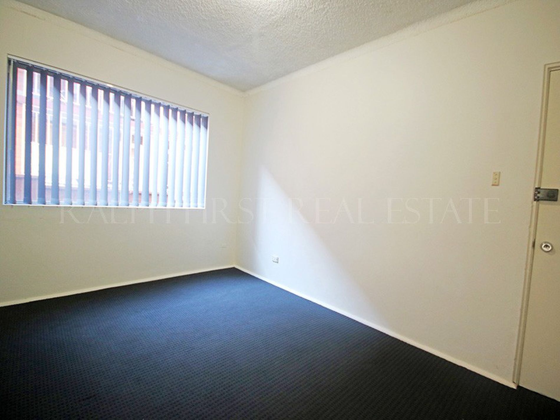 2 / 12 Colin Street, Lakemba