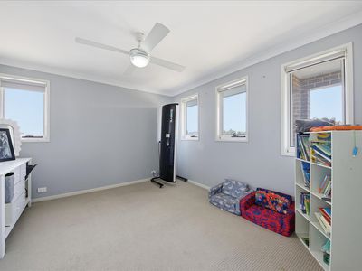 62 greenfield crescent , Elderslie