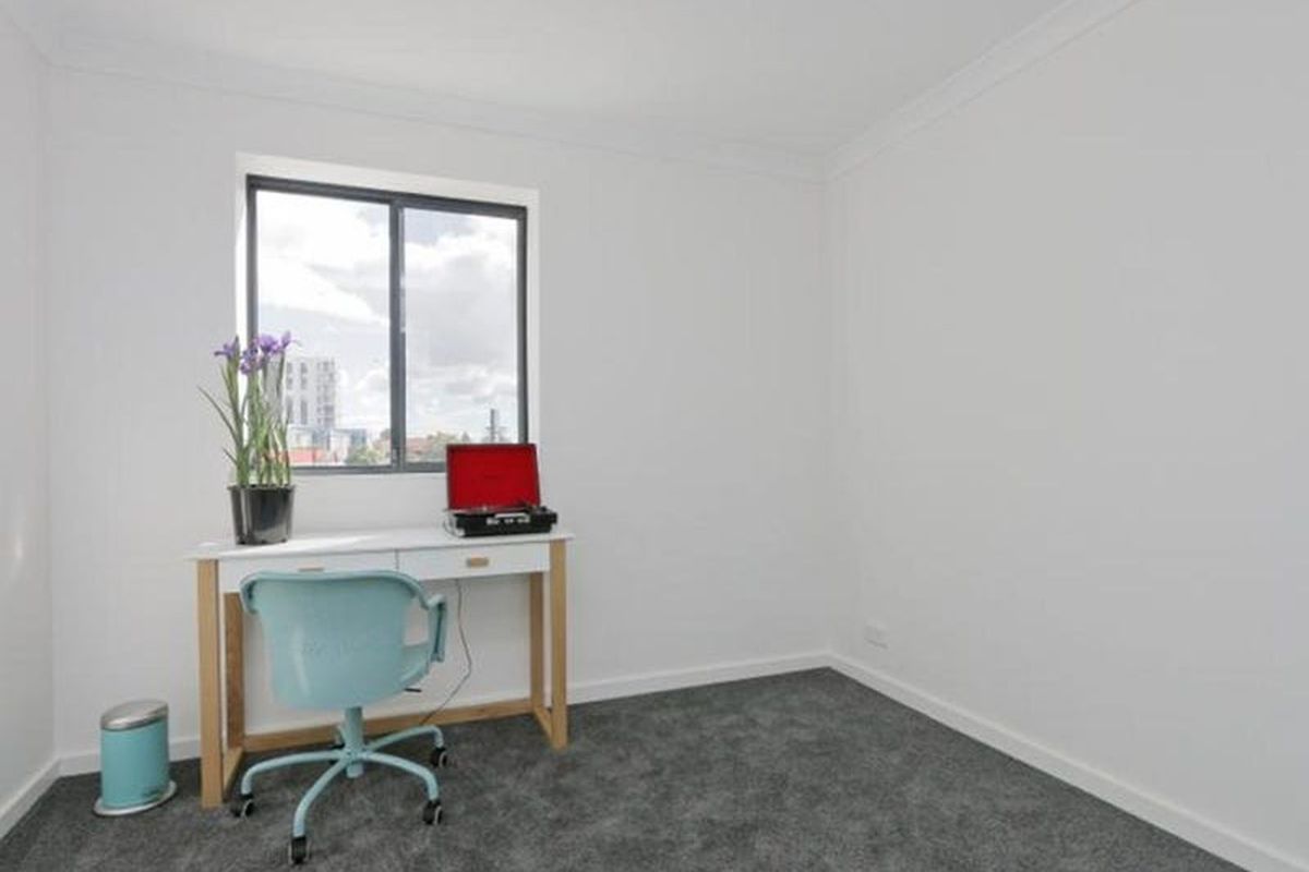 1 / 8 Salisbury Road, Rivervale