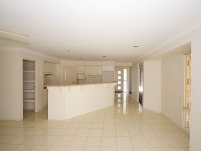 12 Lakeridge Drive, Dundowran