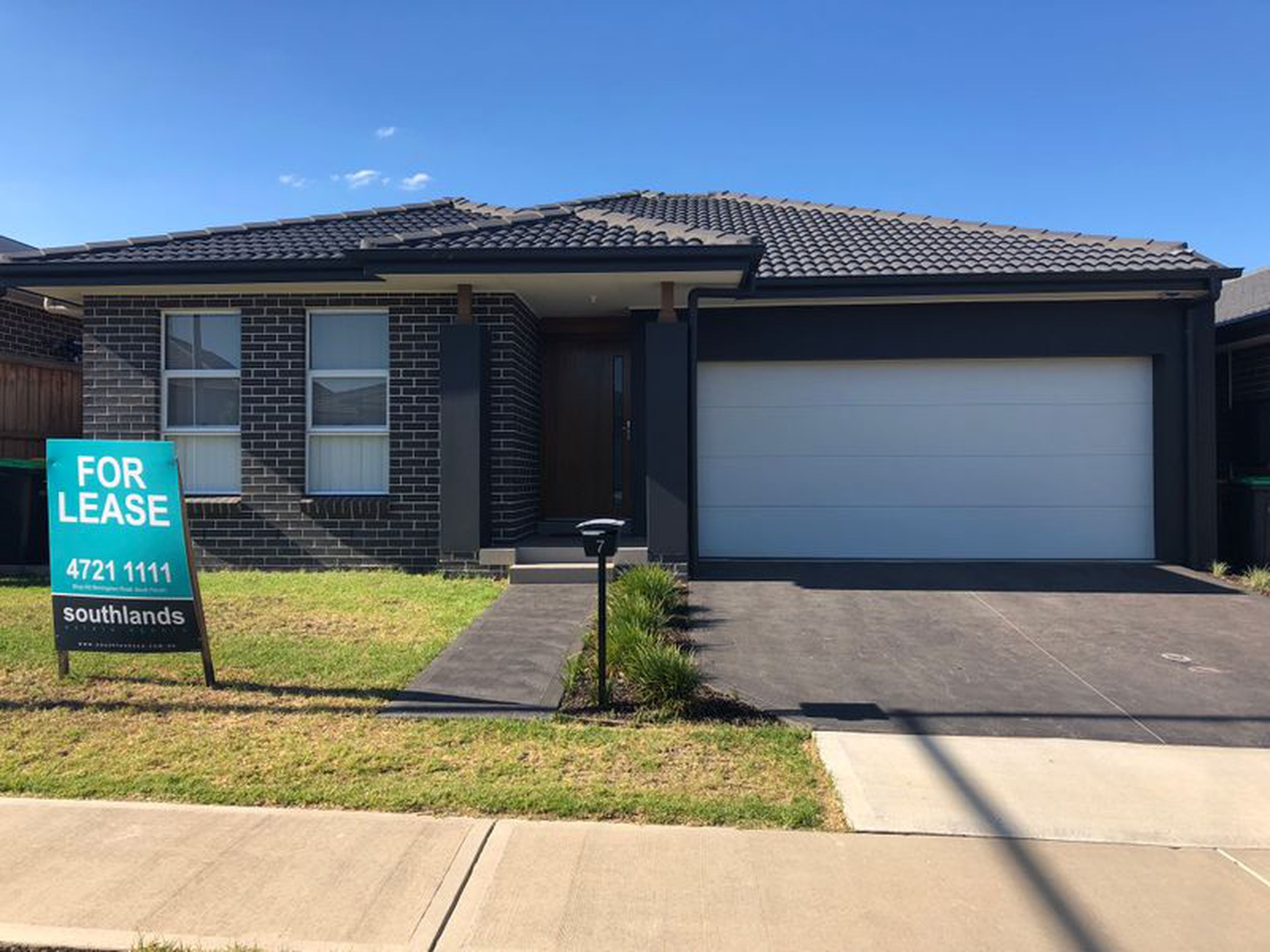 7 James Riley Drive, GLENMORE PARK