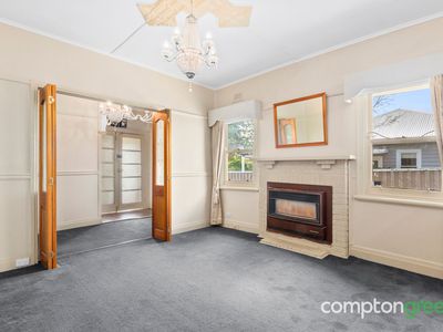 8 Logan Street, Hamlyn Heights
