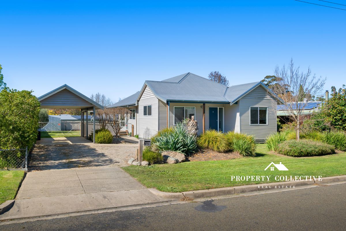 6 Le Couteur Avenue, Beechworth