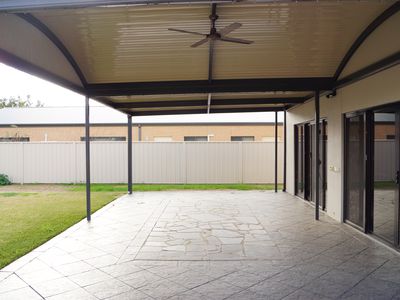16 Stawell Road, Horsham