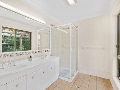 129 Kloske Road, Burbank