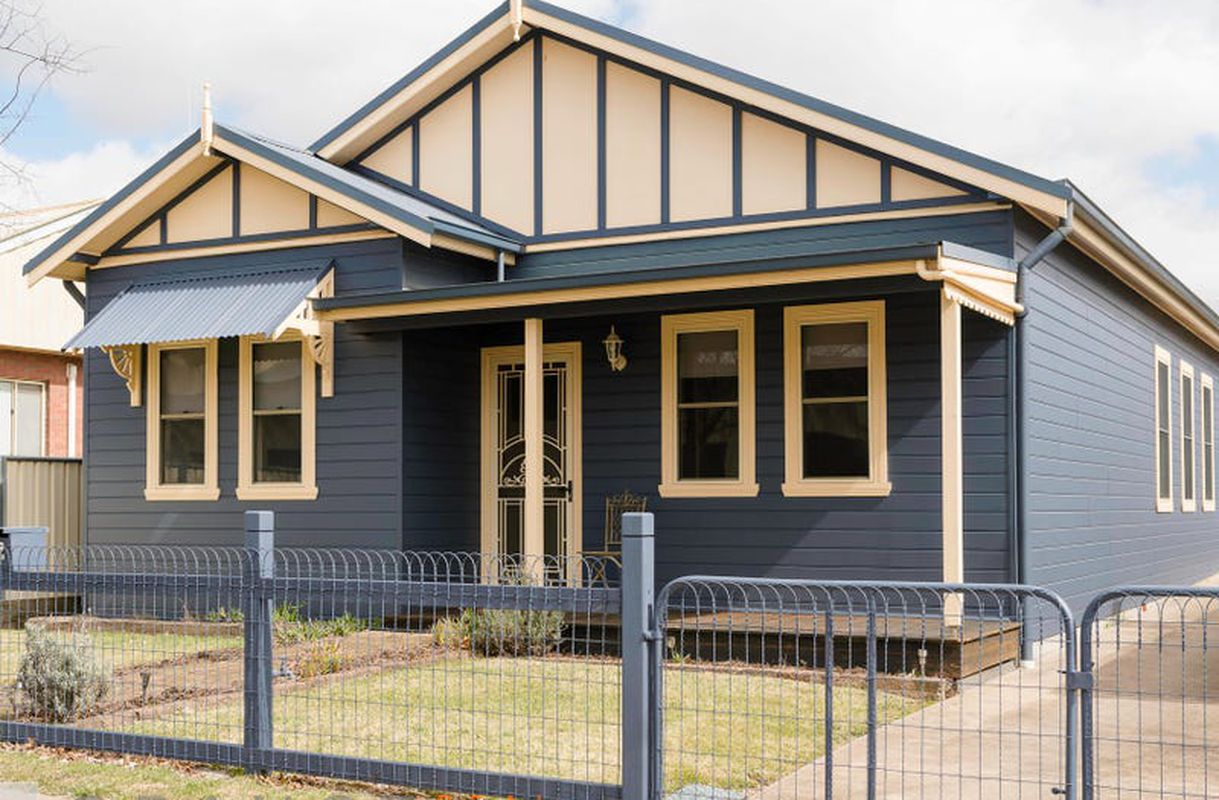 Real Estate Agent Orange Orange Real Estate