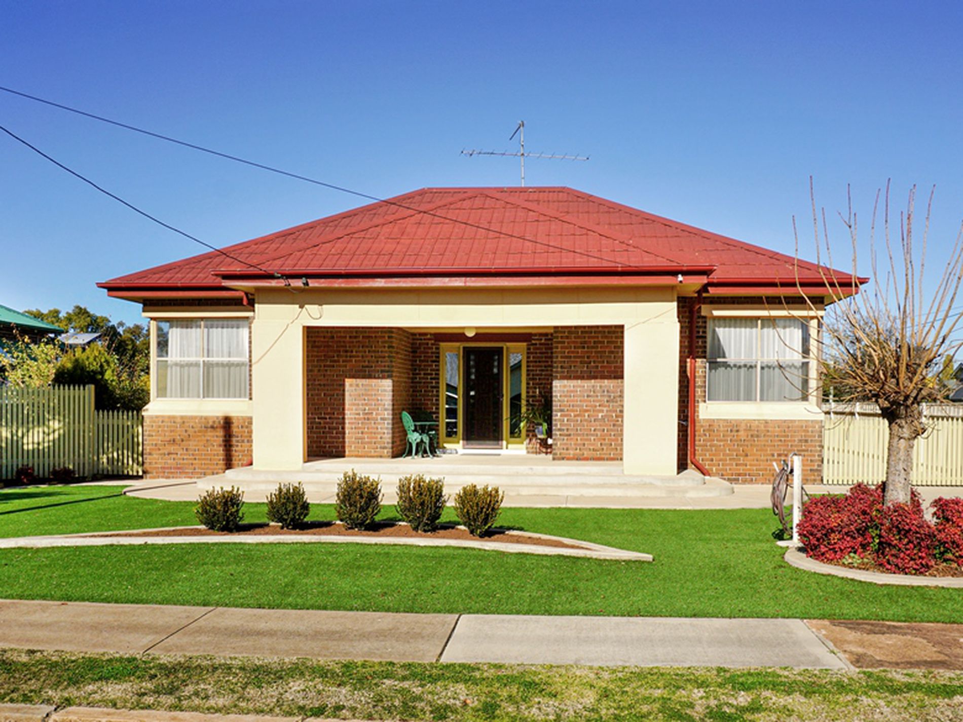 24 Welcome Street, West Wyalong