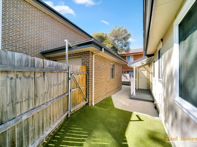 1 / 20 Mowatt Street, Queanbeyan East