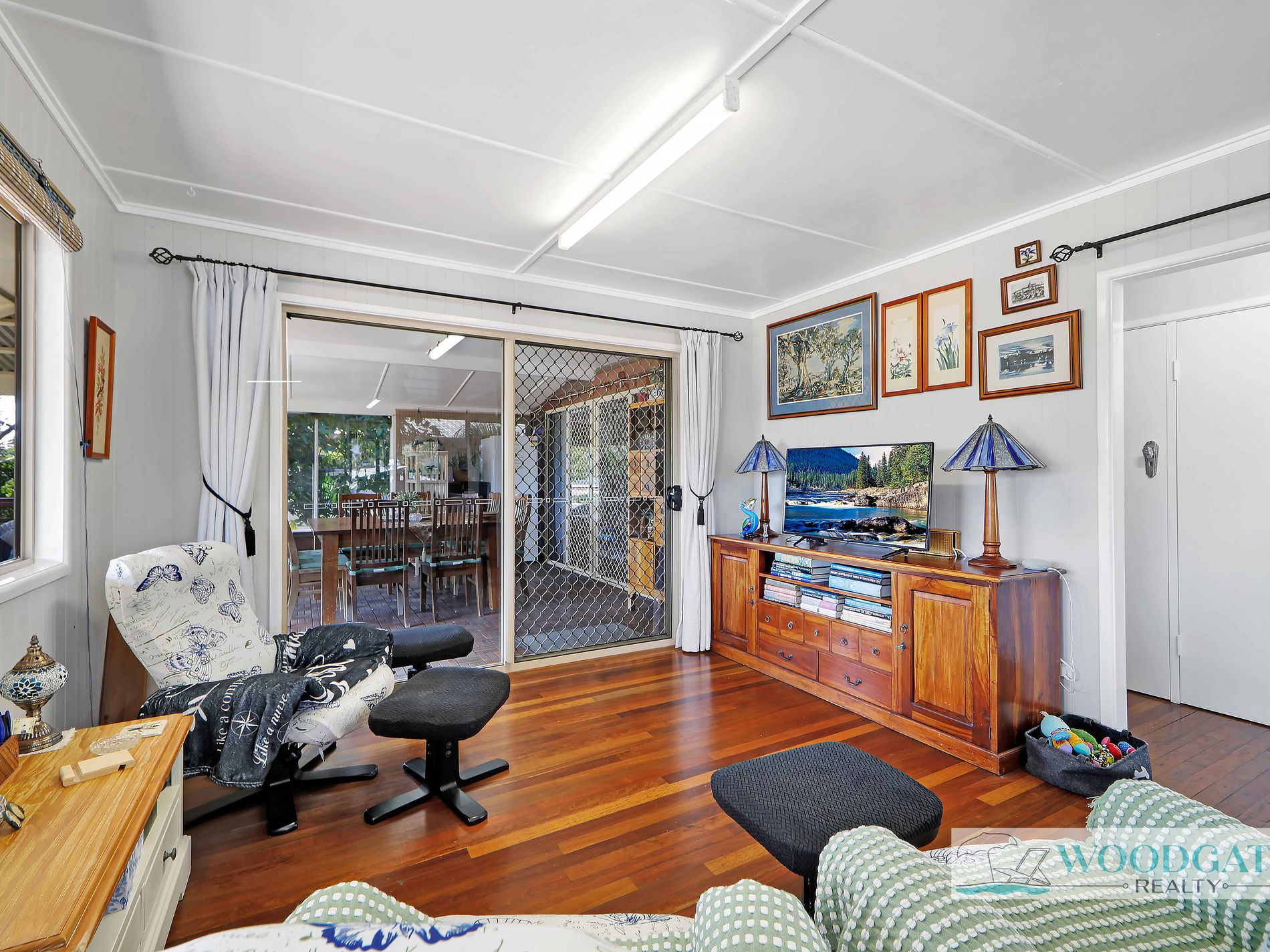 104 Esplanade, Woodgate