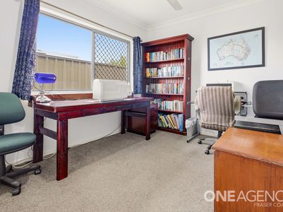 54 Ronaldo Way, Urangan