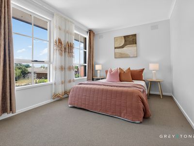 8 St John Place, Melton West