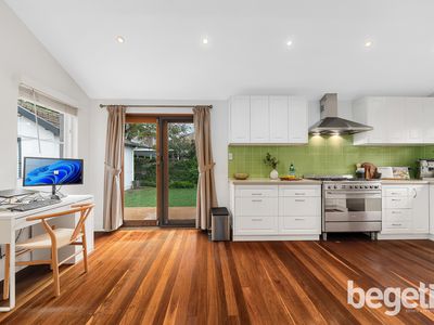20 Greenhills Street, Croydon