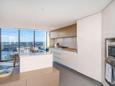 1705 / 96 Bow River Crescent, Burswood