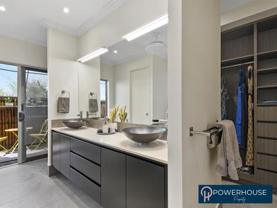 12 Castleton Ent, Smithfield