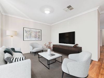 27 Calneggia Drive, Byford