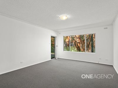 5 / 8 Peterborough Avenue, Lake Illawarra