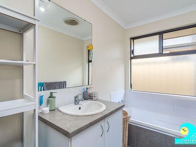 65 Blackwood Meander, Yanchep