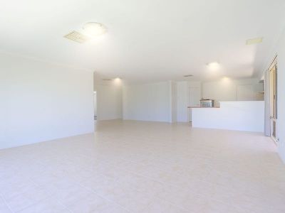 18 Birdsville Drive , Baldivis