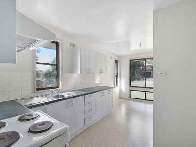 15 O'Neill Road, Menai