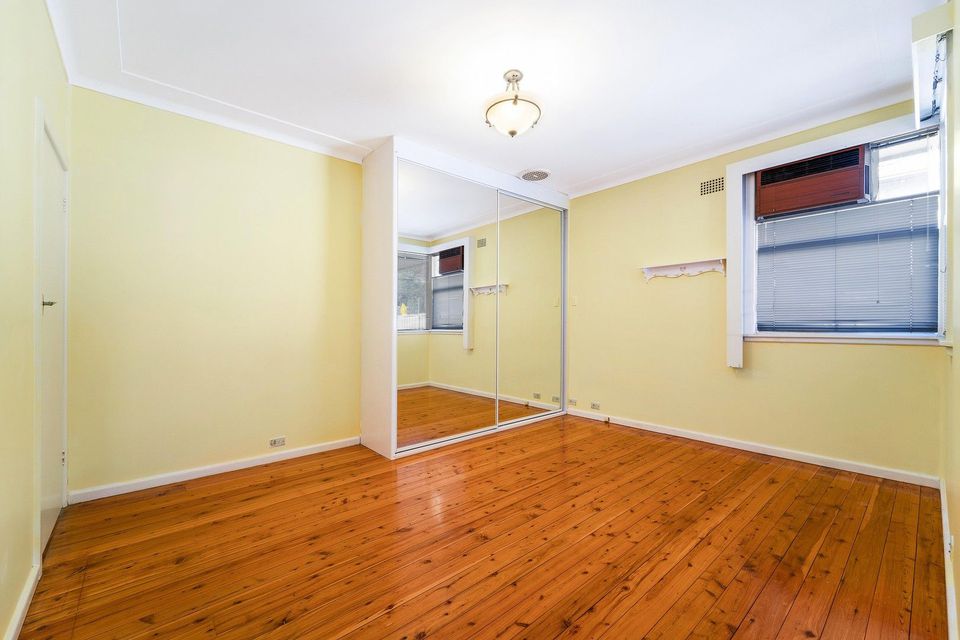 86 Shaftesbury Road, Burwood