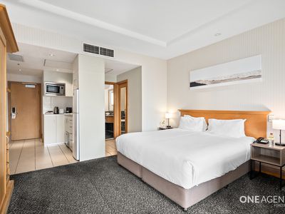 303 / 2801-2833 Gold Coast Highway, Surfers Paradise