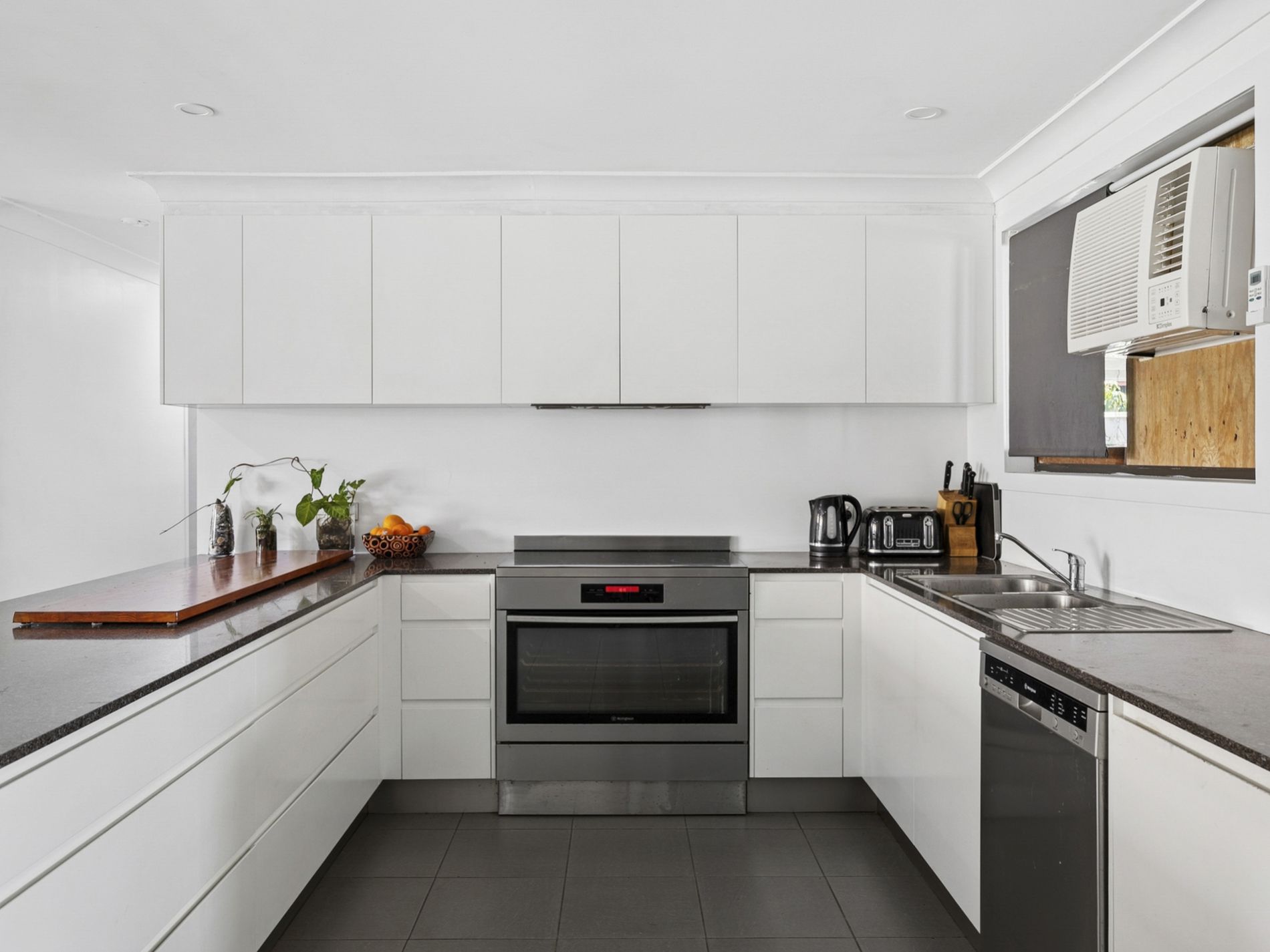 79 Jacaranda Avenue, Tweed Heads West