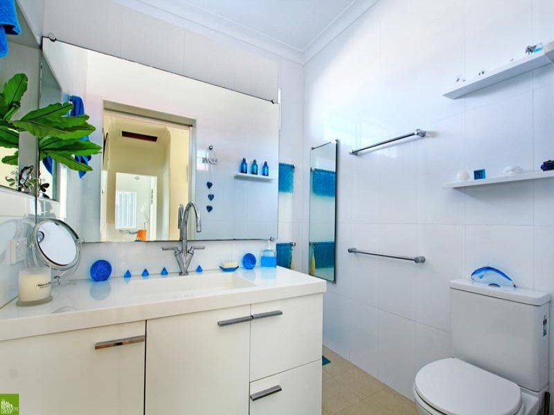 2 John Street, Towradgi