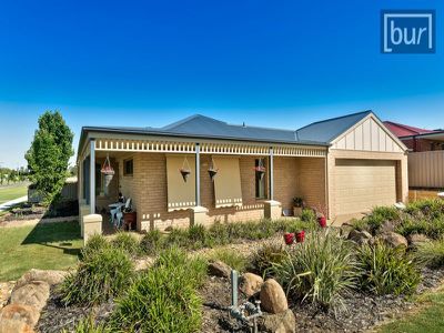 159 Golf Club Drive, Howlong