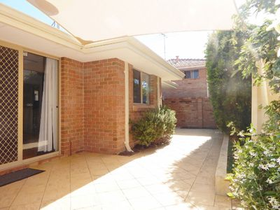 2 / 14 Byland Street, Doubleview