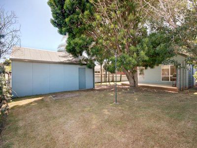 30 Waratah St, Windang