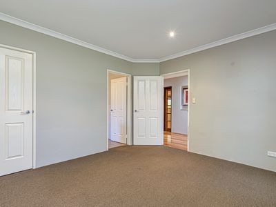 143 Lagoon Drive, Yanchep