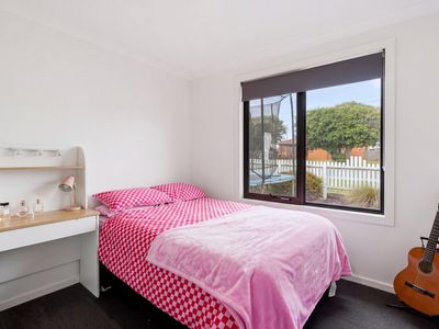 2 / 43 Adelaide Street, George Town