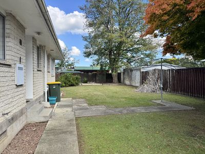 11 Brookbank Place, Glenview