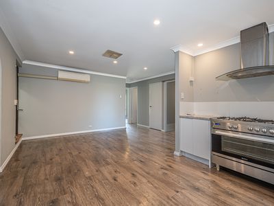 4 Fir Court, Camillo
