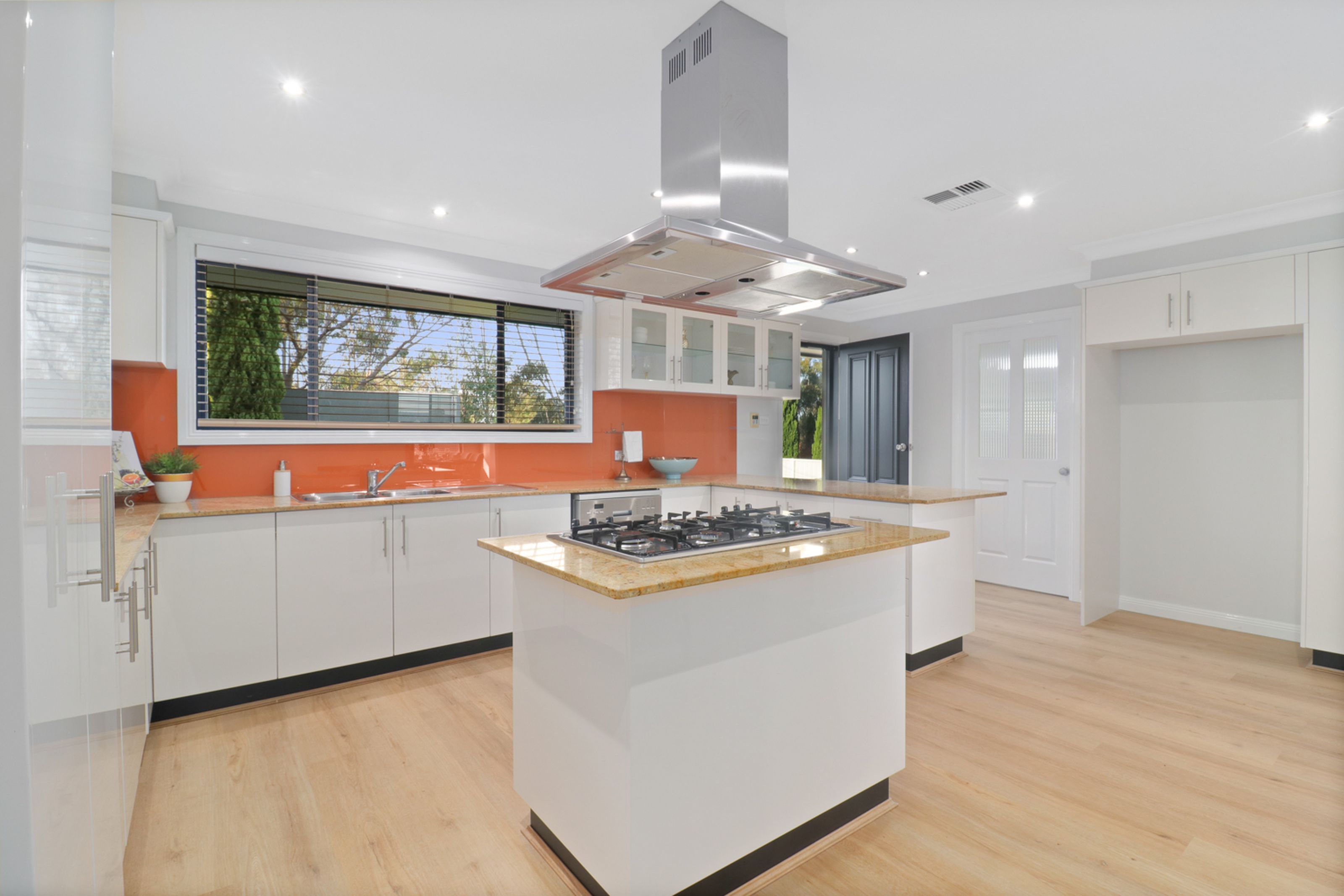 25-27 Knox Street, GLENMORE PARK