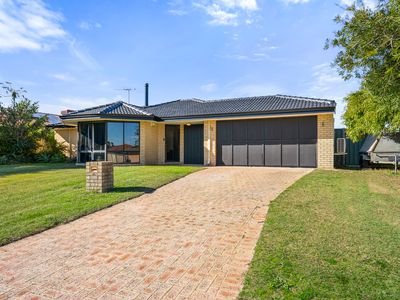 24 MANLY CRESCENT, Warnbro
