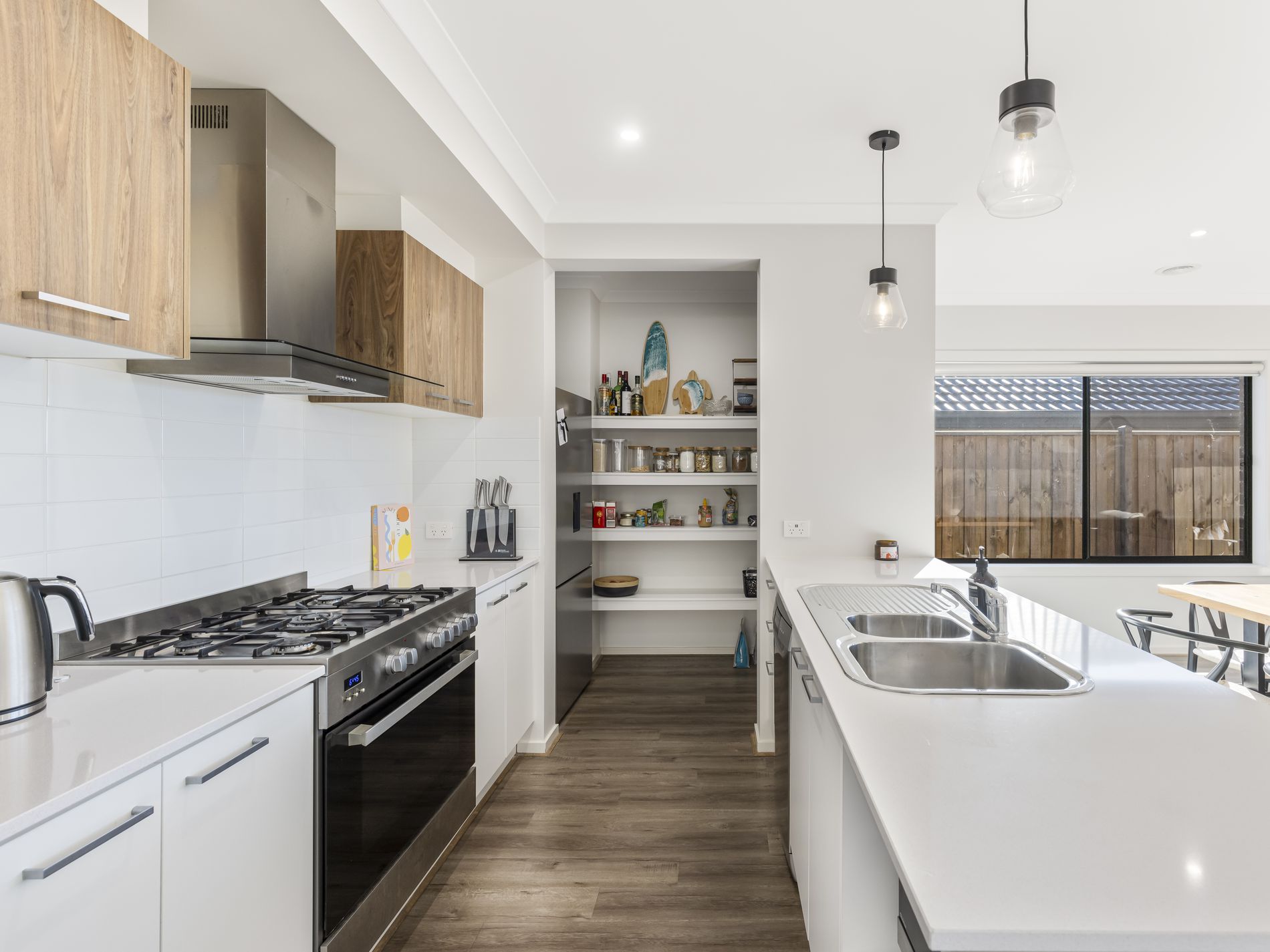 7 Stones Street, Charlemont