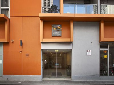2104 / 8 Exploration Lane, Melbourne