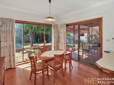 2 / 8 Ashwin Close, Horsham
