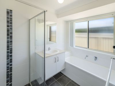 11 Serenity Bay Road, Emerald Beach