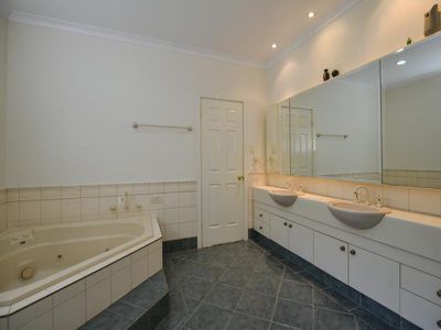 11 Bourke Street, Piccadilly