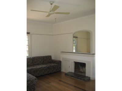 1 Airey Avenue, Manifold Heights