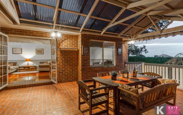 1 Chloe Court, Beaconsfield